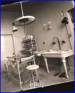 1900s Vtg B&W Photo Hospital Doctor Surgery Room Medical Gurney Cabinet Sink