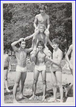 Amazing guys muscle men swimmers bulge trunks gay int. Vintage orig photo 62926