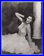 Ava-Gardner-1940s-Cheesecake-Stylish-Pose-Hollywood-beauty-Photo-K67-01-hloe