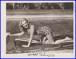 Betty Grable (1940s)? Leggy Cheesecake Seductive Alluring Vintage Photo K 255