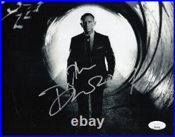 Daniel Craig autographed signed James Bond 007 Skyfall movie 8x10 B&W photo JSA