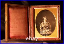 EARLY AMERICAN 9th PLATE DAGUERREOTYPE OF A YOUNG WOMAN c. 1845