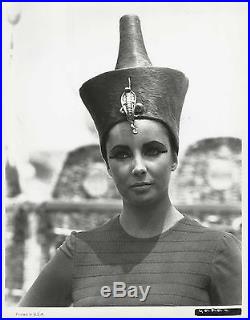 ELIZABETH TAYLOR in Cleopatra Original Vintage Photograph 1963 PORTRAIT