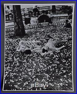 Ernst Haas Vintage Silver Gelatin Photo Print 20x24cm Lying Lovers ca. 1955 B&W