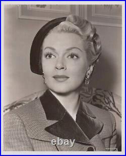 HOLLYWOOD BEAUTY LANA TURNER STYLISH POSE STUNNING PORTRAIT 1940s Photo C37