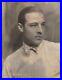 HOLLYWOOD-RUDOLPH-VALENTINO-PORTRAIT-1920s-GAY-INTEREST-HENRY-WAXMAN-PHOTO-803-01-qkym