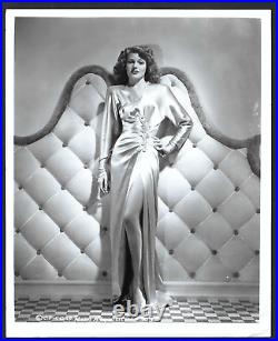 HOLLYWOOD Rita Hayworth stands in sexy dress VINTAGE ORIGINAL PHOTO