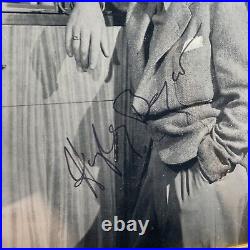 HUMPHREY BOGART (1899-1957) Hand SIGNED B/W PHOTOGRAPH CIRCA 1947