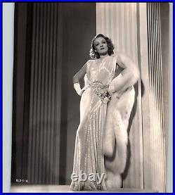 Hollywood Beauty MARLENE DIETRICH STYLISH POSE 1930s STUNNING PORTRAIT Photo 745
