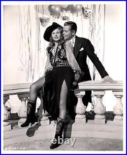 Hollywood Beauty RITA HAYWORTH 1940s STYLISH POSE CRONENWETH PORTRAIT Photo 703