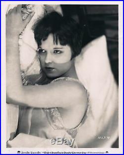 LOUISE BROOKS / LOVE'EM AND LEAVE'EM (1926) Vintage original 8x10 photo in bed