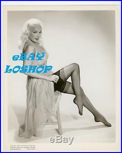 MAMIE VAN DOREN Vintage Original PHOTO CHEESECAKE Legs Leggy Black Stockings HOT