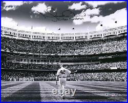 Mariano Rivera NY Yankees Signed 16 x 20 B&W Mariano Rivera Day Photo & Insc
