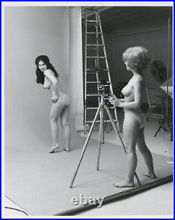 Nude Female Models 1960 Candid Behind Scene 8x10 Beautiful Curvy Women J8226