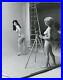 Nude-Female-Models-1960-Candid-Behind-Scene-8x10-Beautiful-Curvy-Women-J8226-01-jxpy