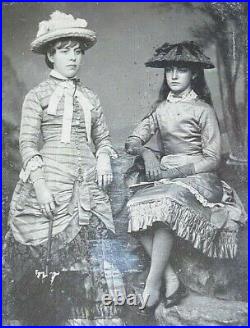 ORIGINAL LOVELY GIRLS in VICTORIAN ERA 1/6 PLATE TINTYPE c1880