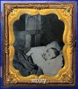 Post Mortem Ambrotype with provenance 1/6th plate in Union Case
