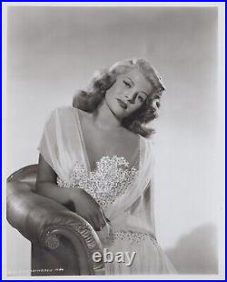 Rita Hayworth (1950s)? Original Vintage Stylish Glamorous Exotic Photo K 396