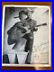 Roy-Rogers-With-Guitar-vintage-Hollywood-Cowboy-photograph-Signed-01-zsao