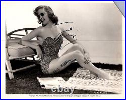 Susan hayward (1939)? Original Signed Autograph Leggy Cheesecake Photo K 87