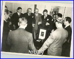 Unusual VTG Press Photo Magicians Hold Seance For HARRY HOUDINI Detroit MI 1944