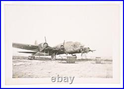VINTAGE B&W SNAPSHOT CIRCA 1940s WW2 B-17 FLYING SUPERFORTRESS MISS LACE