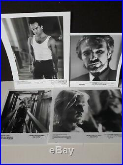 Vintage 1988 Die Hard Original Press Release Kit with 8 B&W photos Bruce Willis