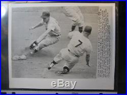 Vintage Mickey Mantle New York Yankees B/W Wire Photo July 28, 1957 withBolling
