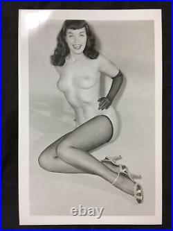 Vtg 50s Original Bombshell Bettie Page Heels Nylons Girlie Risque Pinup Photo