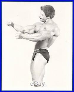 Young Man Shirtless Gay Interest Bodybuilder 1970's Original Vintage Photo V179